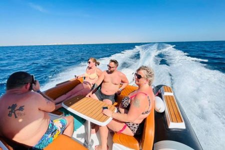 Speed Boat Trip 4-Hours to White Island and Dolphin House