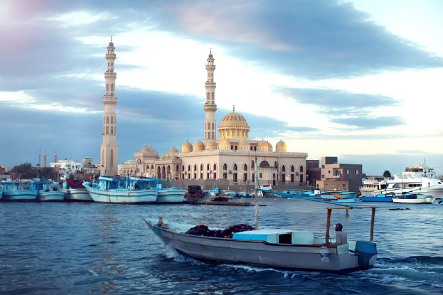 Hurghada: Private VIP City Tour with Snacks, Transfers & More!